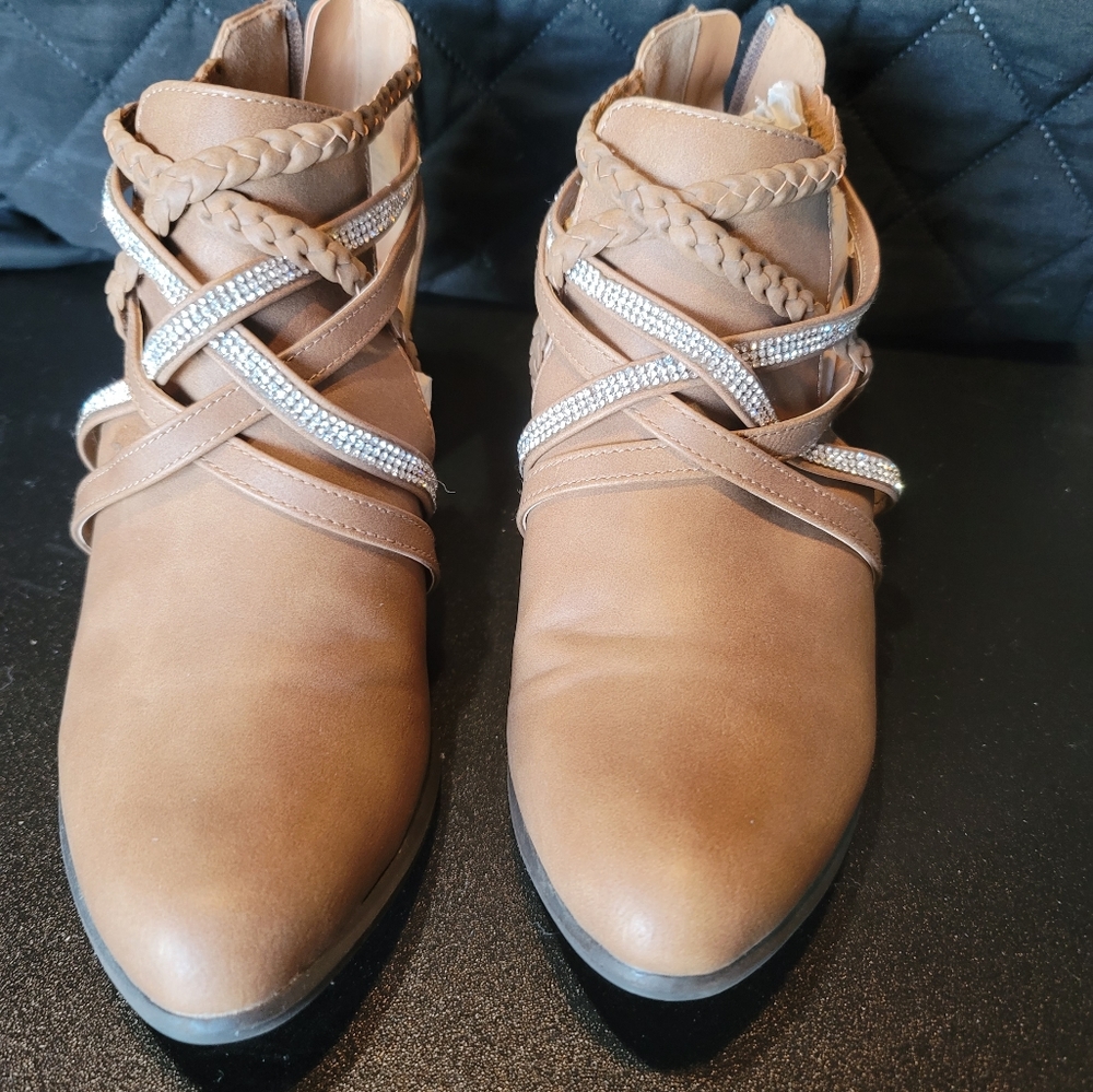Ankle booties